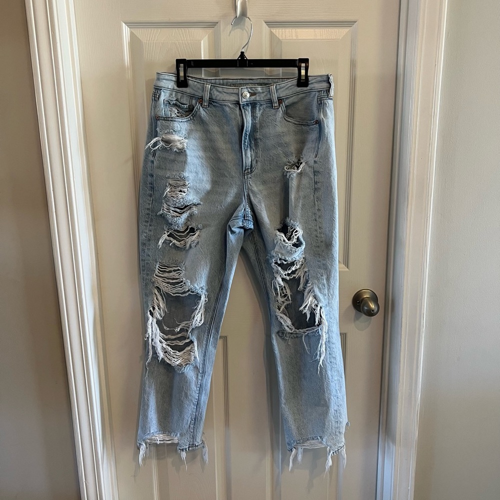 American Eagle Mom Jeans - Size 12